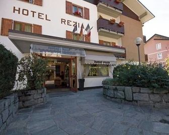 Hotel Chalet Rezia - Chiesa In Valmalenco - Budova