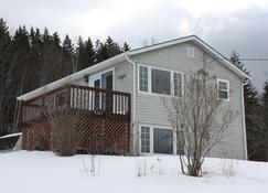 Charming cottage minutes from Gaelic College and Baddeck with WIFI - Baddeck - Edifici