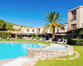 Hotel Palumbalza Porto Rotondo - Porto Rotondo - Pool