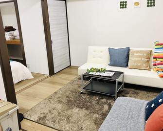 Rc Annex 2 - Tokyo - Living room