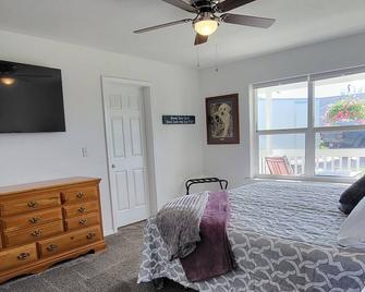 Burley Hot Tub Haven - Clean And Spacious! - Burley - Camera da letto
