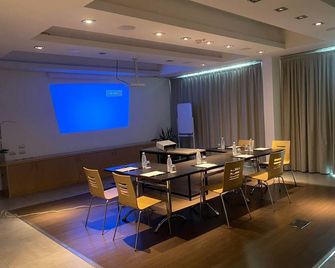 Unico Hotel - Ossona - Sala de reuniones