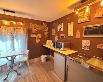 Comme à la Ferme - דורבוי - מטבח