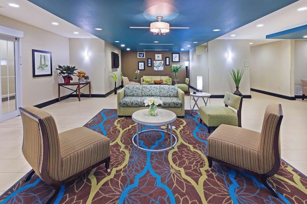 La Quinta Inn & Suites by Wyndham Floresville - Floresville - Lobby