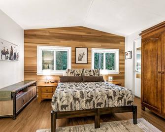 Wallace River Retreat: Magical wooded acreage - Gold Bar - Habitación