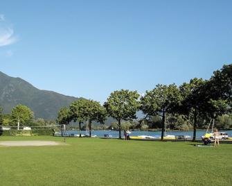 Wonderful private villa for 4 people with pool, A/C, WIFI, TV, terrace, pets allowed and parking - Sorico - Golfplatz