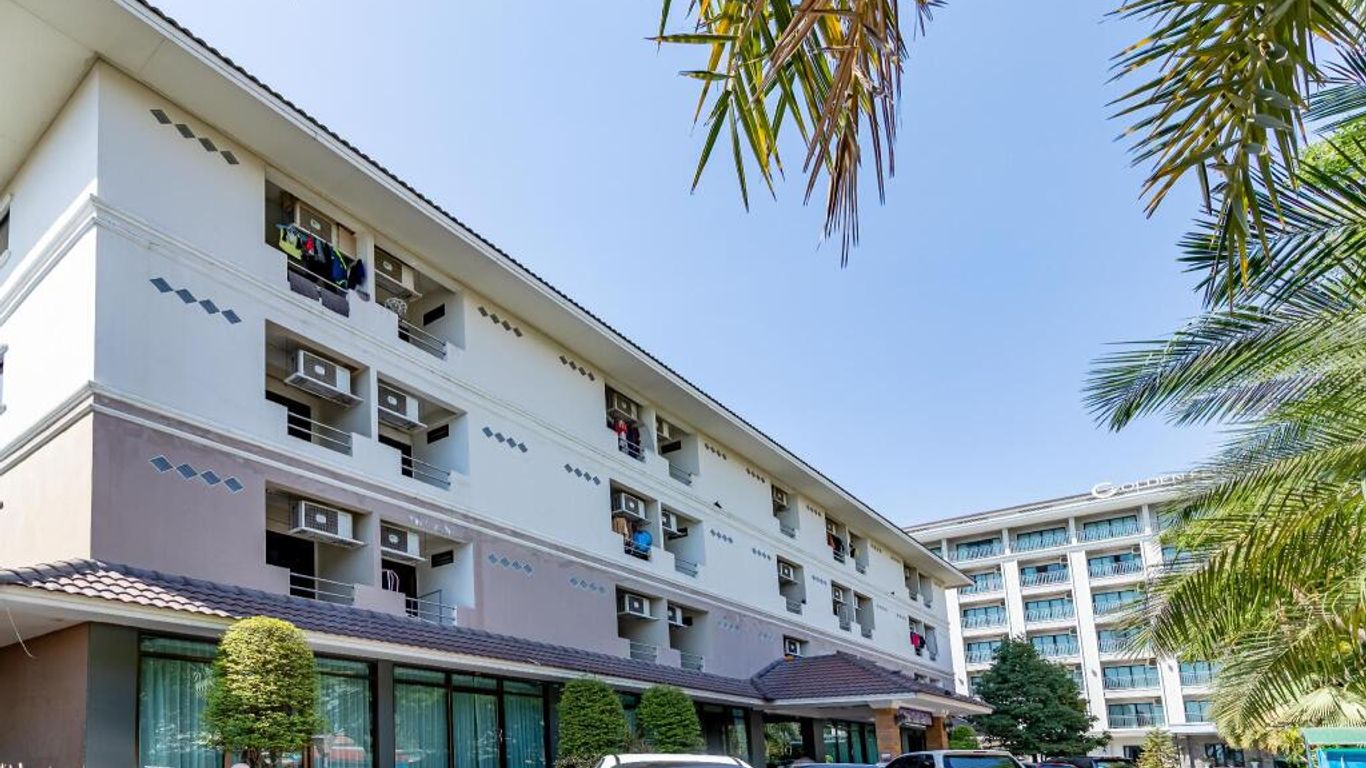 Silver Gold Garden, Suvarnabhumi Airport