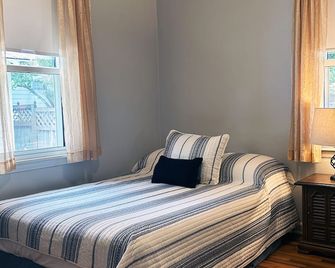 Quaint 2 bed in Champaign - Champaign - Bedroom