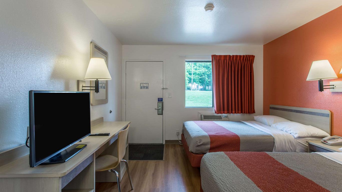 Motel 6 Nashville - Goodlettsville