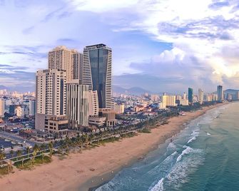 Balcona Hotel Da Nang - Da Nang - Vista del exterior