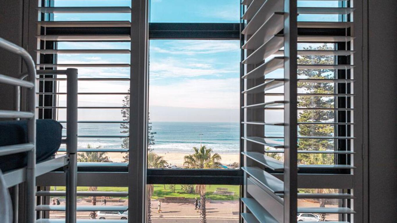 ويك أب! بوندي بيتش