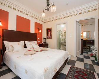 Enavlion Hotel - Chrisi Ammoudia - Schlafzimmer