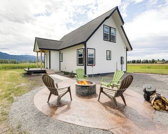 Kalispell Mountain Getaway w/ Hot Tub & Fire Pit! - Kalispell