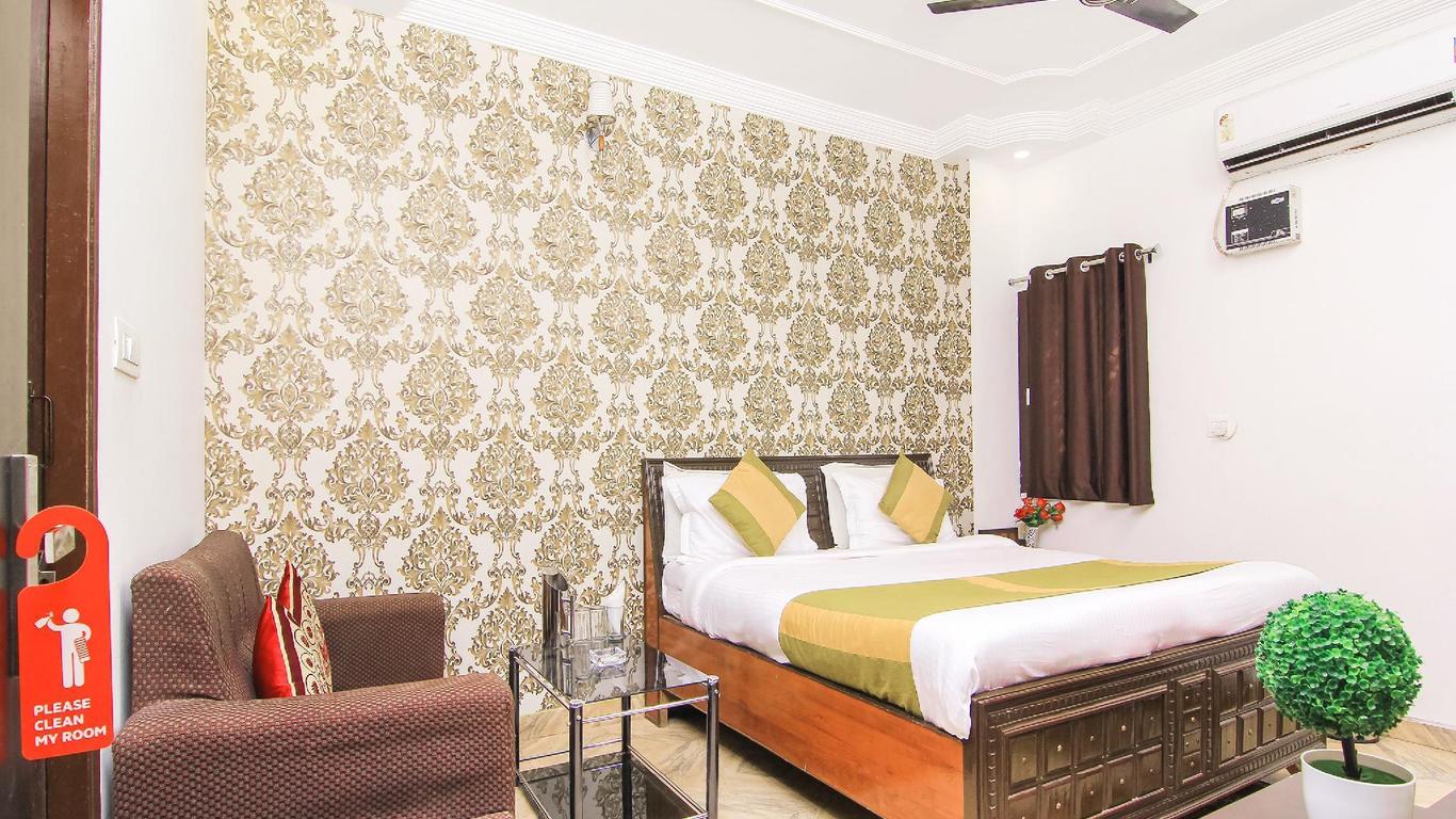 Oyo 13652 Hotel Rajput