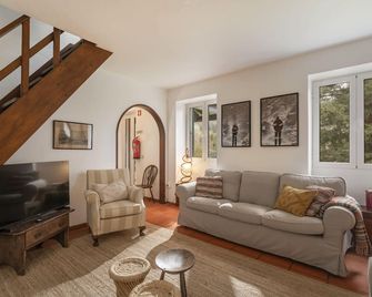 Casa da Cebola by An Island Apart - Santa Cruz - Living room