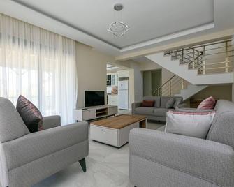 Paradise Town Villa Lisa - Belek - Living room