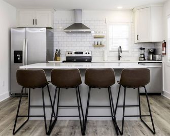 Ocean Lofts in the Vibe #2 - 5 min walk to beach - Virginia Beach - Cucina