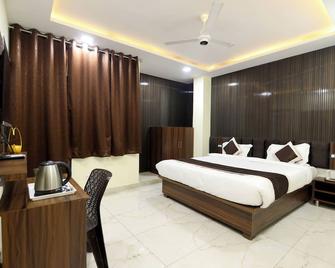 Shree Krishna Inn - Kanpur - Habitación