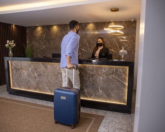 Cancún Hotel by H Hotéis - Airport - Бразиліа - Рецепція