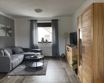 Ferienwohnung Burgberg - Stadtkyll - Sala de estar