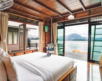 500 Rai Floating Resort - Ban Ta Khun - Bedroom