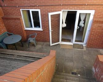 Lantern House - Cambridge - Patio