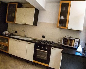 Little House - Modugno - Кухня