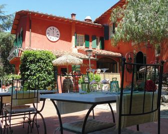 Borgo Degli Aranci - San Giuliano Terme - Patio