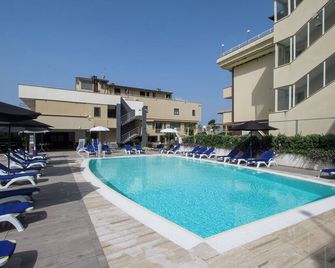 Hotel Ancora - Pontecagnano Faiano - Bazén