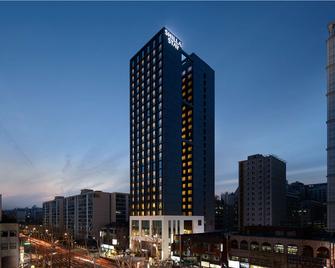 شيلا ستاي سيوتشو جاننام ستيشن - سيول - مبنى