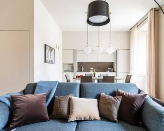 Palazzo Visconti - By Myhomeincomo - Como - Pokój dzienny