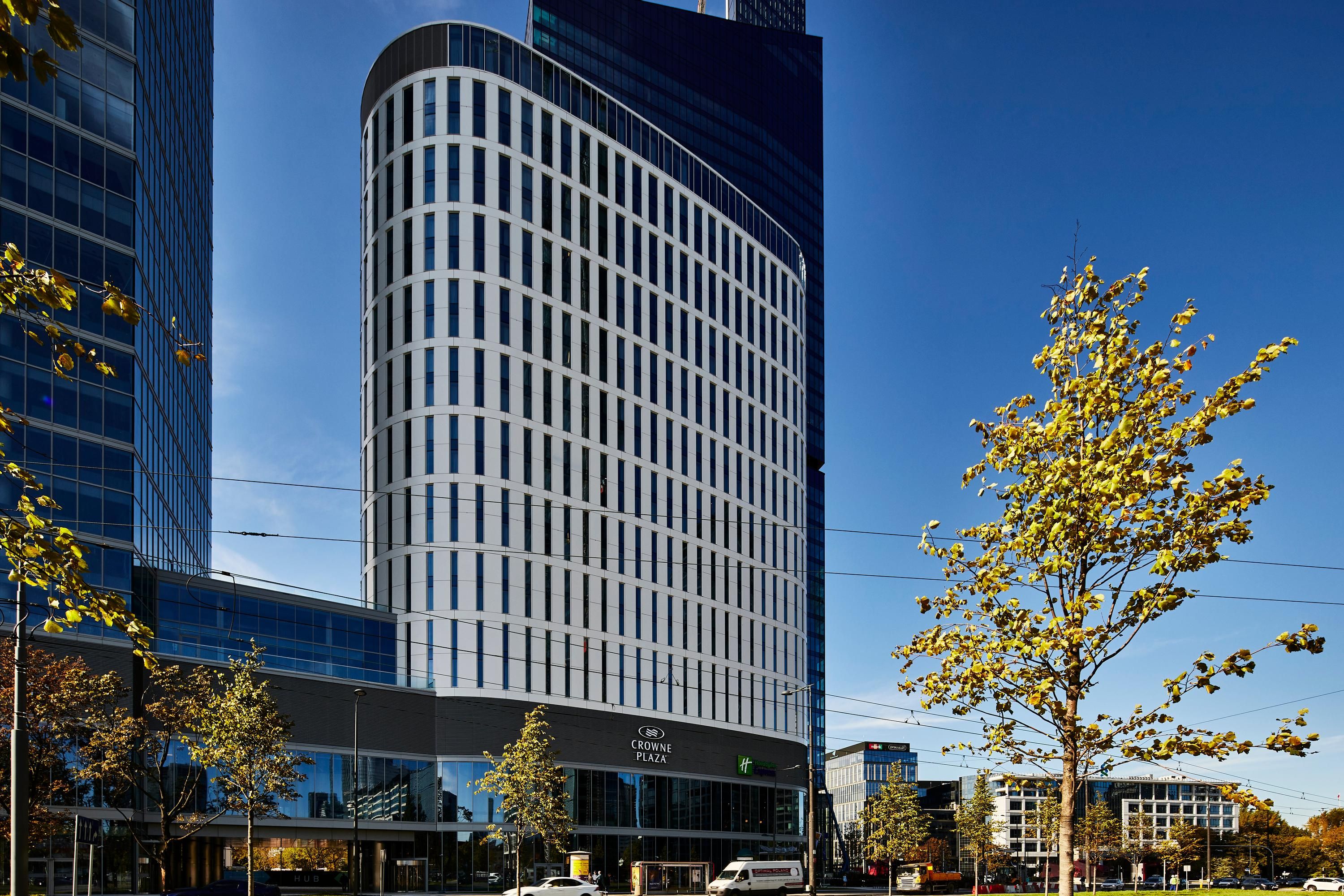Building view of Holiday Inn Express Warsaw - The Hub
