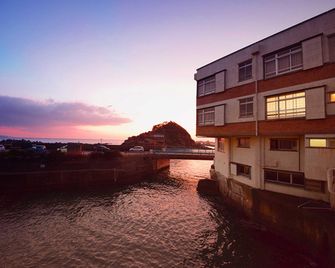 Ezawakan - Kamogawa - Edificio