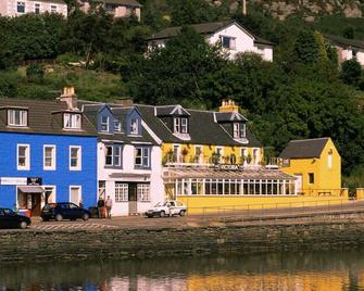 Penlea ~ 1 bedroom Flat with Harbour view - Tarbert - Building