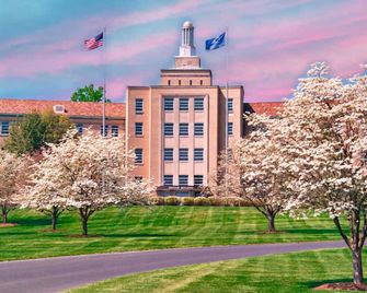 William F. Bolger Center - Potomac - Lounge