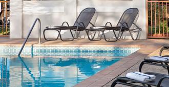 Holiday Inn Express San Antonio-Airport - San Antonio - Pool