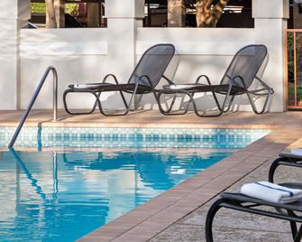 Holiday Inn Express San Antonio-Airport By IHG - סן אנטוניו - בריכה