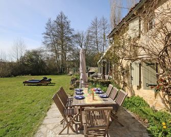 A Charming Old Water Mill In Perigord, Surrounded By Nature - Mareuil - Patio