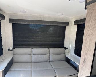 Cozy campground in peaceful Kermit with AC, fitness room - Kermit