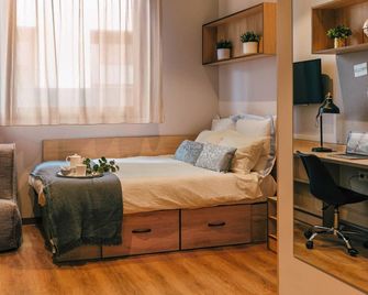 Livensa Living Studios San Sebastian - San Sebastián - Camera da letto