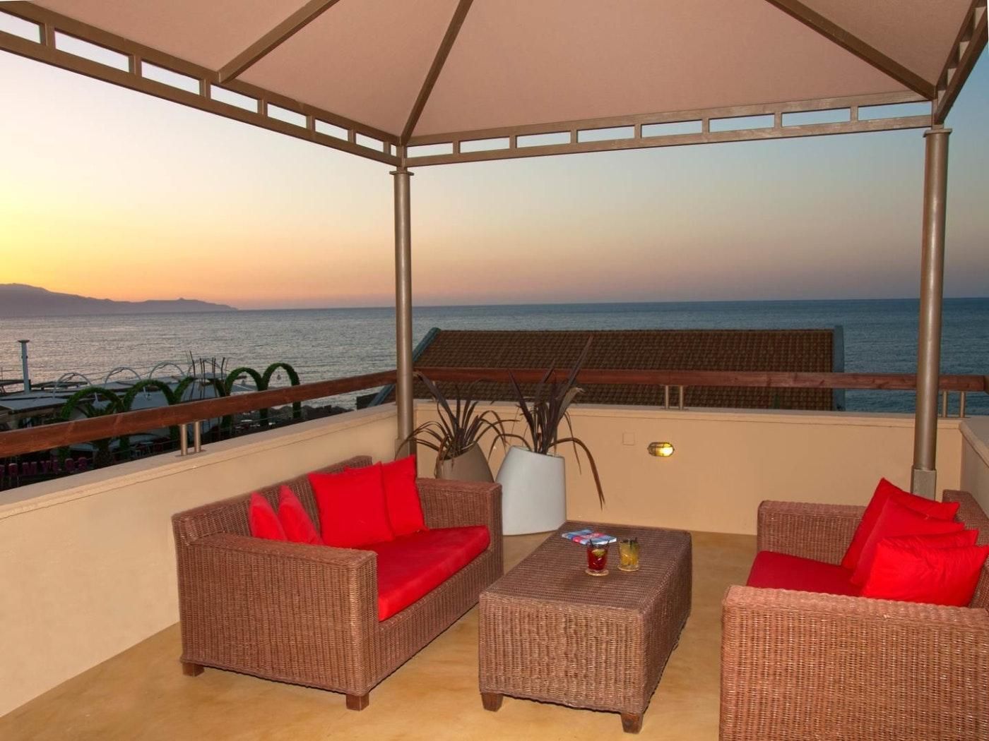 ميلوس هوتل أبارتمنتس