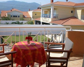 Pfaffenhofen - Asprovalta - Balkon