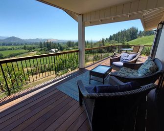 Wine Country Retreat with Panoramic Views-5 min from downtown Healdsburg - Healdsburg - Balcón