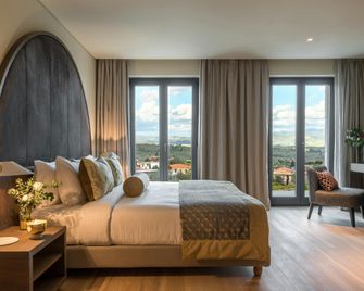 Euphoria Retreat - A Holistic Wellbeing Destination Spa - Mystras - Bedroom