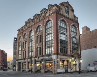 Hatters Manchester Hostel - Manchester - Building