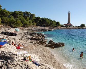 Gorgonia Suites - Veli Rat
