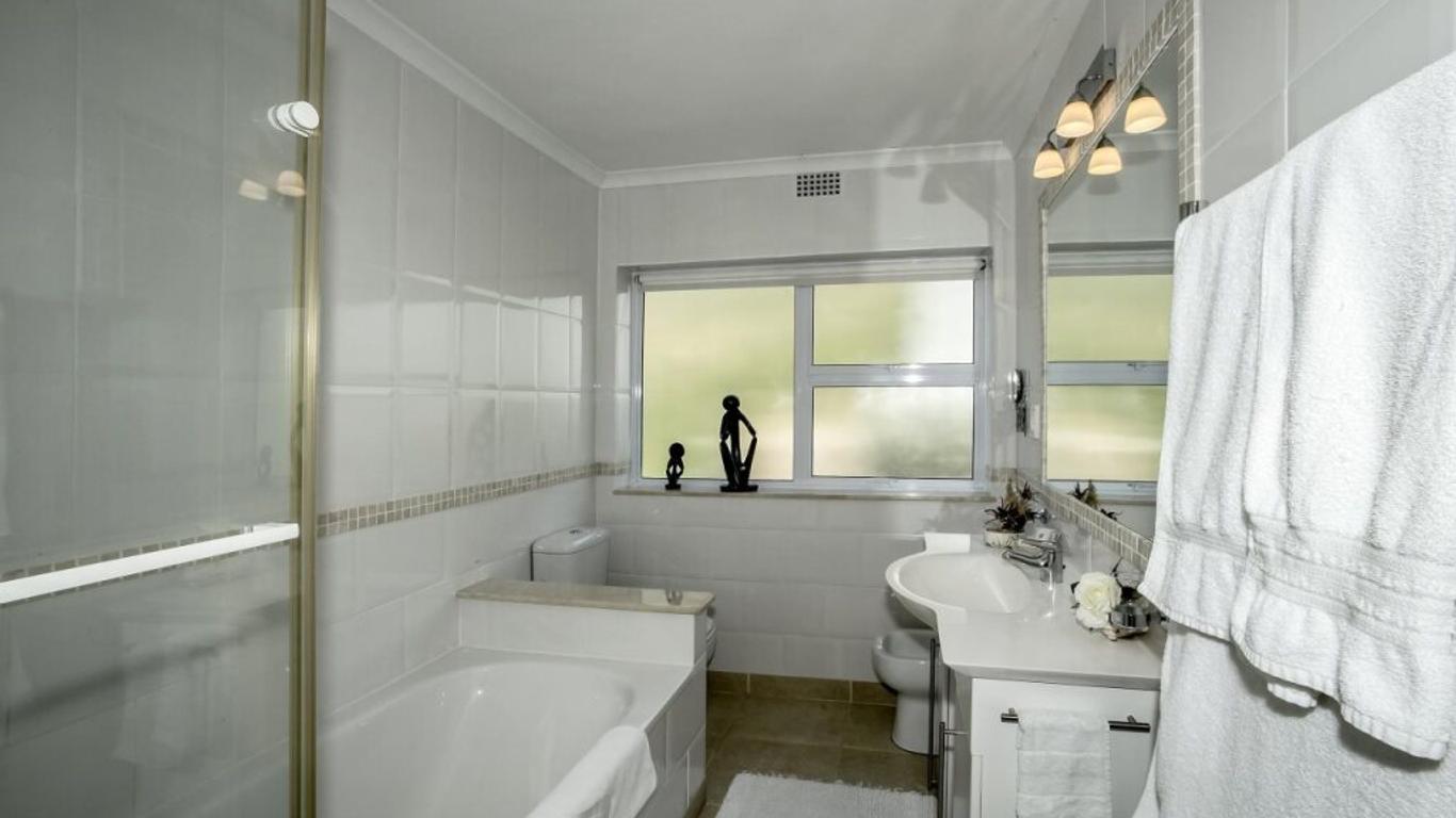 Penguinden - load-shedding free