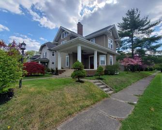 Middletown Centenarian 4 Bed 2 Bath Sleeps 12 - Middletown