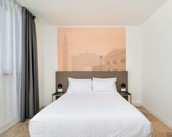 B&b Hotel Ascoli Piceno - Ascoli Piceno - Спальня