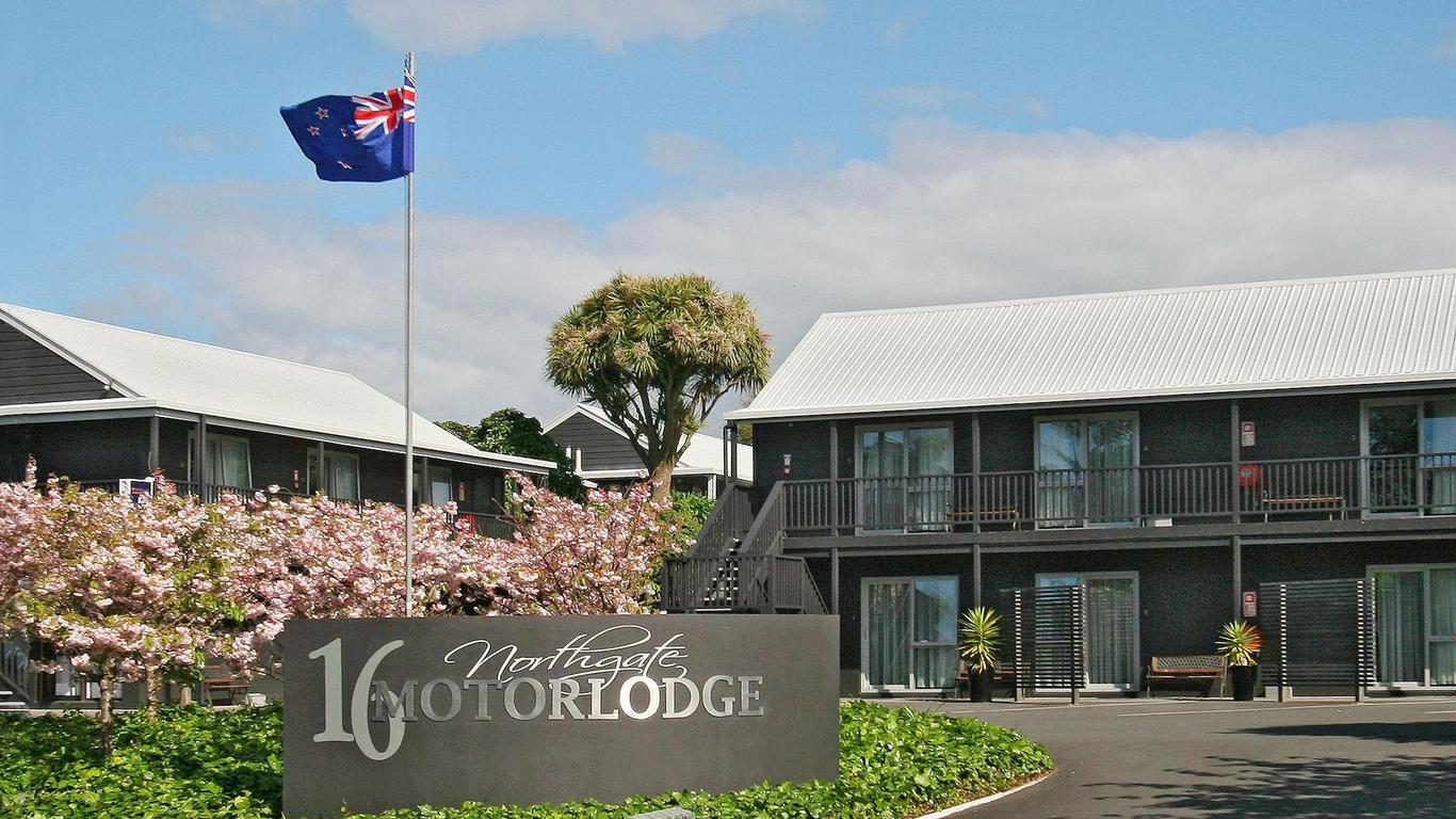 16 نورثجايت موتور لودج